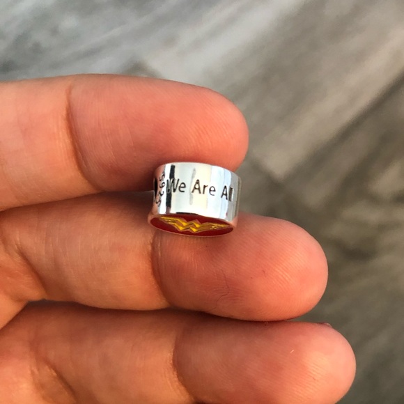 Wonder Woman DC Comics Superhero Charm - Picture 2 of 6